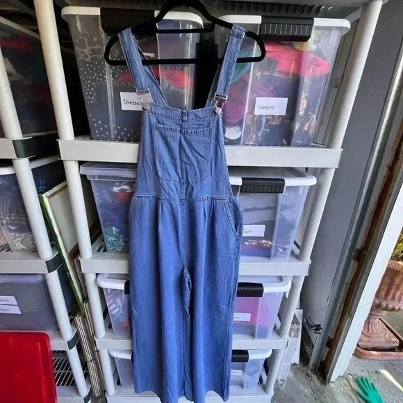 Light Wide Leg Overalls - Medium - Picture 1 of 6